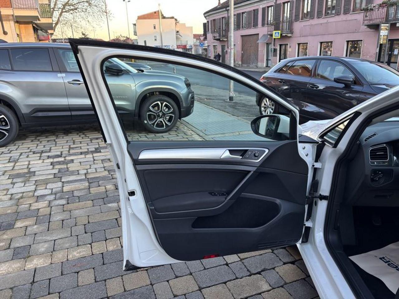 Volkswagen Golf 1.0 TSI 85 CV 5p. Trendline BlueMotion Technology