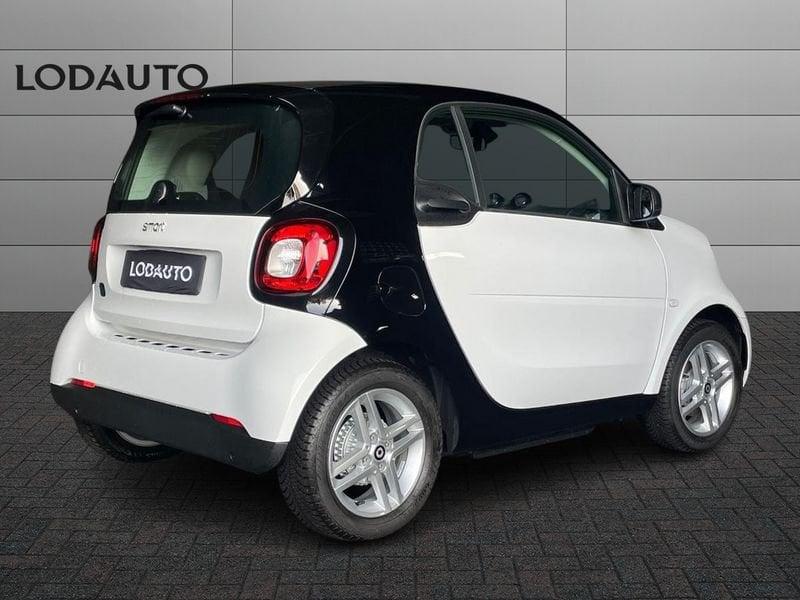 smart fortwo EQ Pure