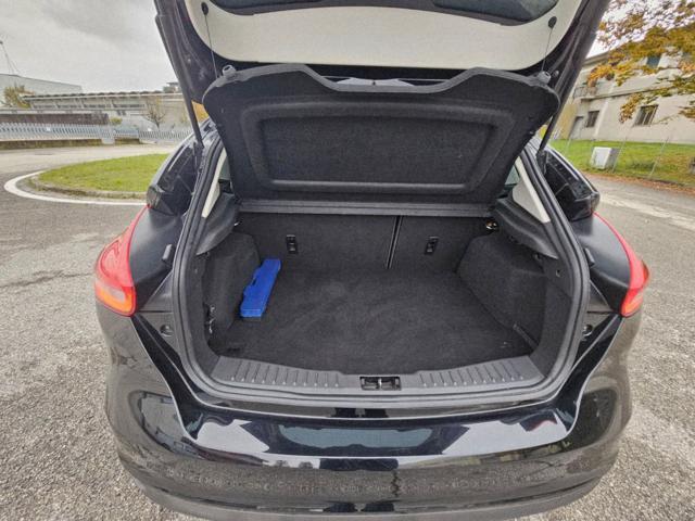 FORD Focus 1.6 120 CV GPL Plus