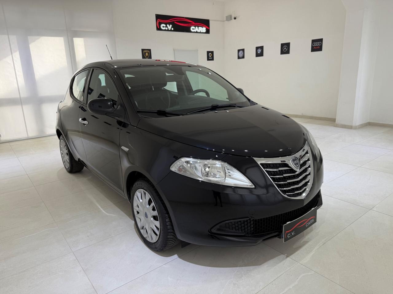 LANCIA YPSILON 1.2 69 CV 5 PORTE GPL ECOCHIC GOLD