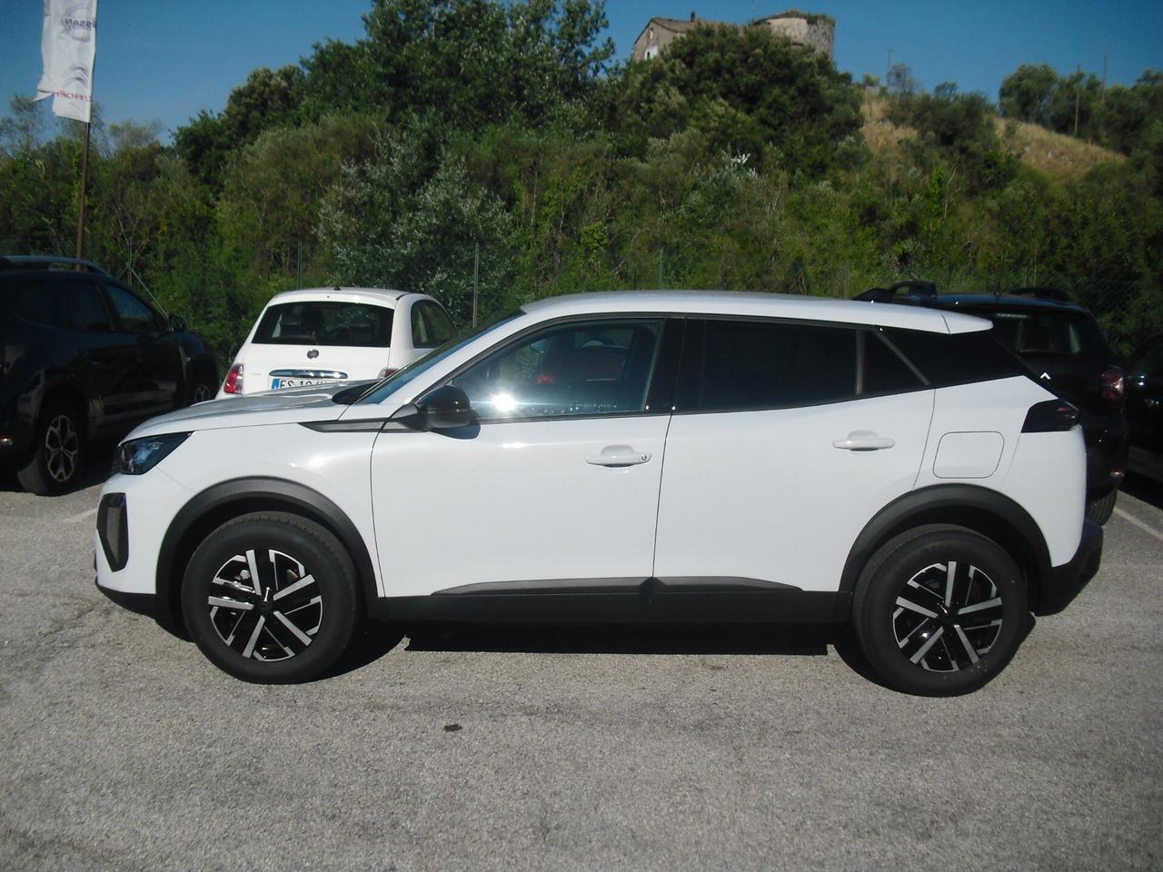 Peugeot 2008 1.2 puretech 100cv Active Pack NUOVA A KM.0!!