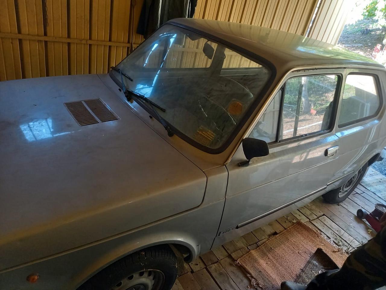 AUTO D'EPOCA FIAT 127