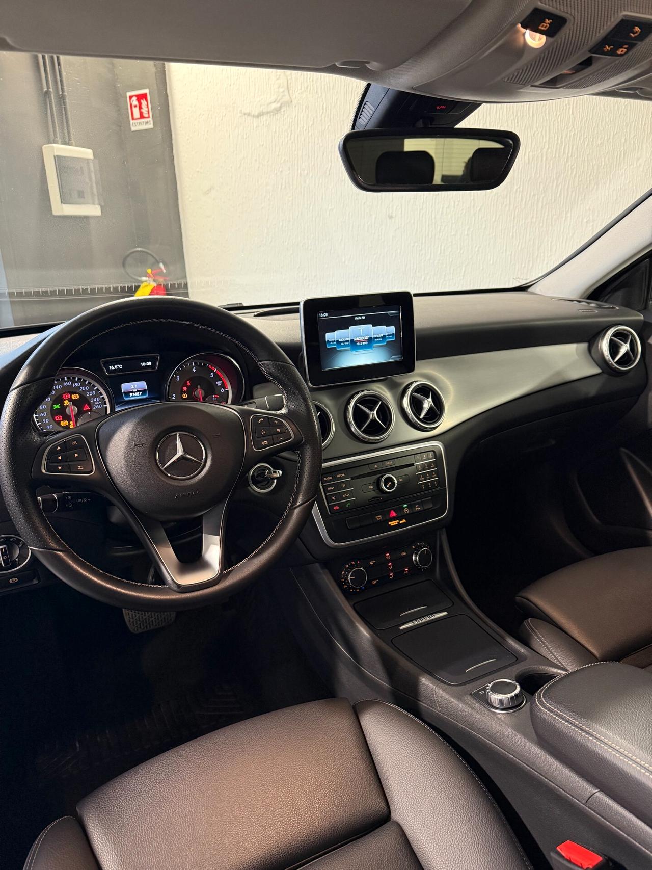 Mercedes-benz GLA 220 GLA 220 d Automatic Sport