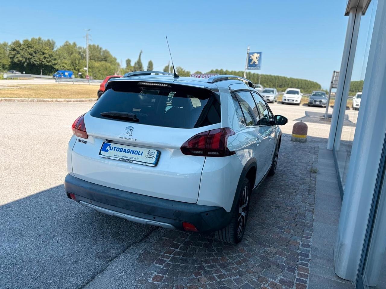 Peugeot 2008 ALLURE PureTech Turbo 110 mt UNICO PR.