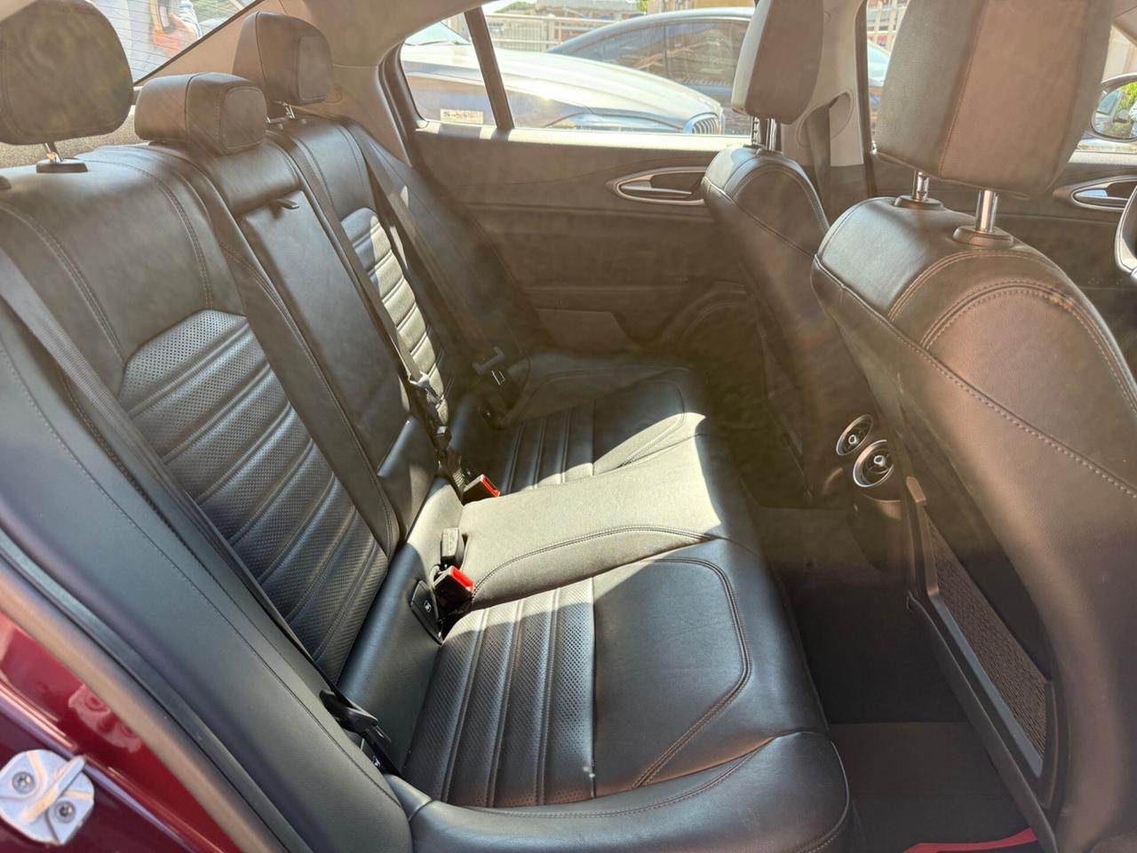 Alfa Romeo Giulia 2.2 t VELOCE Q4 210cv - BELLISSIMA !!