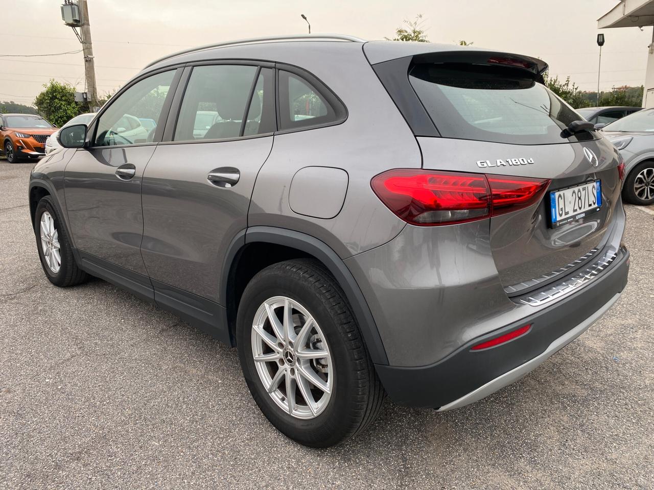 Mercedes-benz GLA 180 GLA 180 d Automatic Business