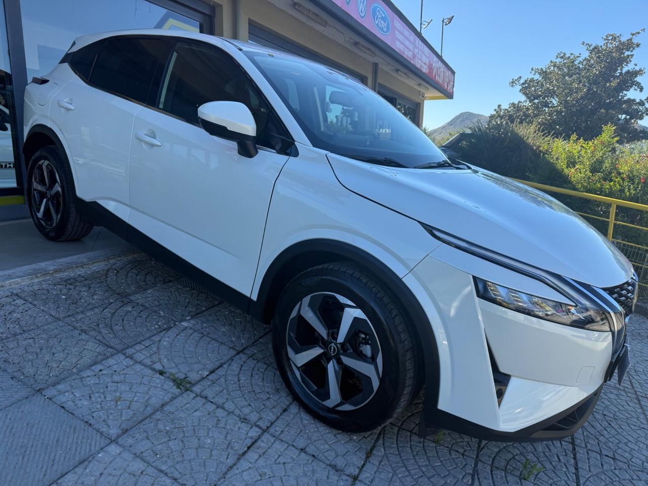 Nissan Qashqai MHEV 140 CV N-Design km 17 mila permute e finanziamenti