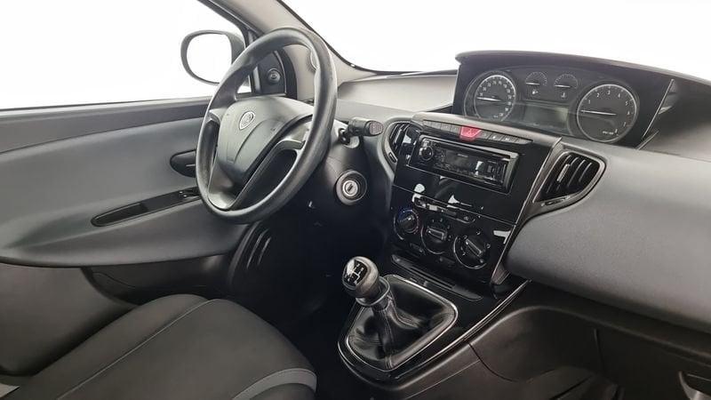 Lancia Ypsilon 1.2 69 CV 5 porte GPL Ecochic Silver