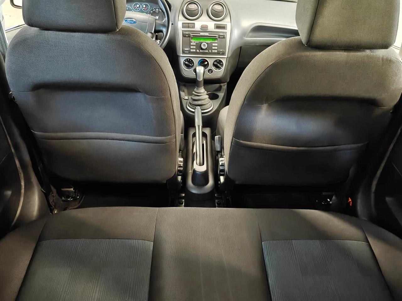Ford Fiesta 1.2 16V 5p. Ghia