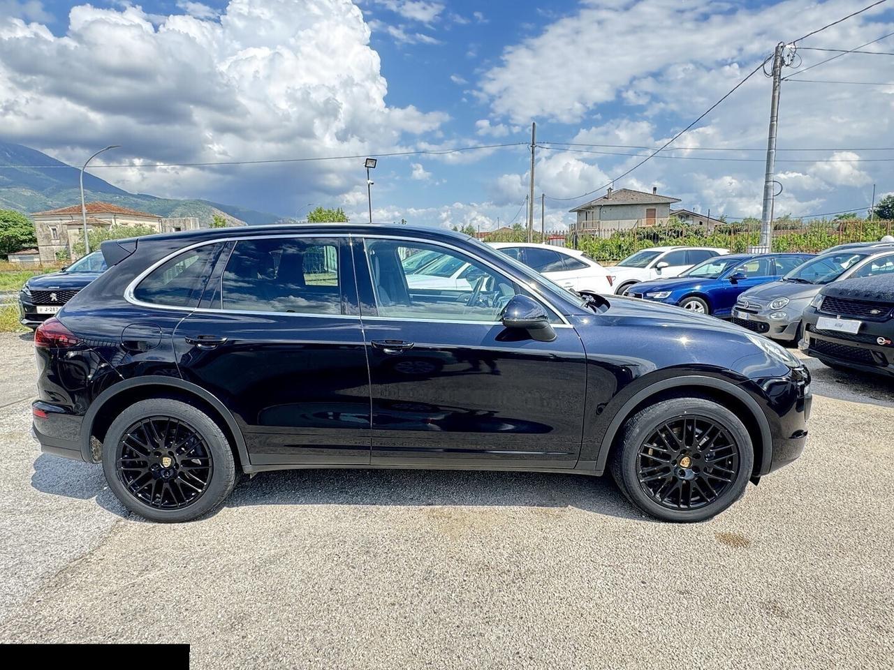 PORSCHE CAYENNE DIESEL NAVI PASM LED