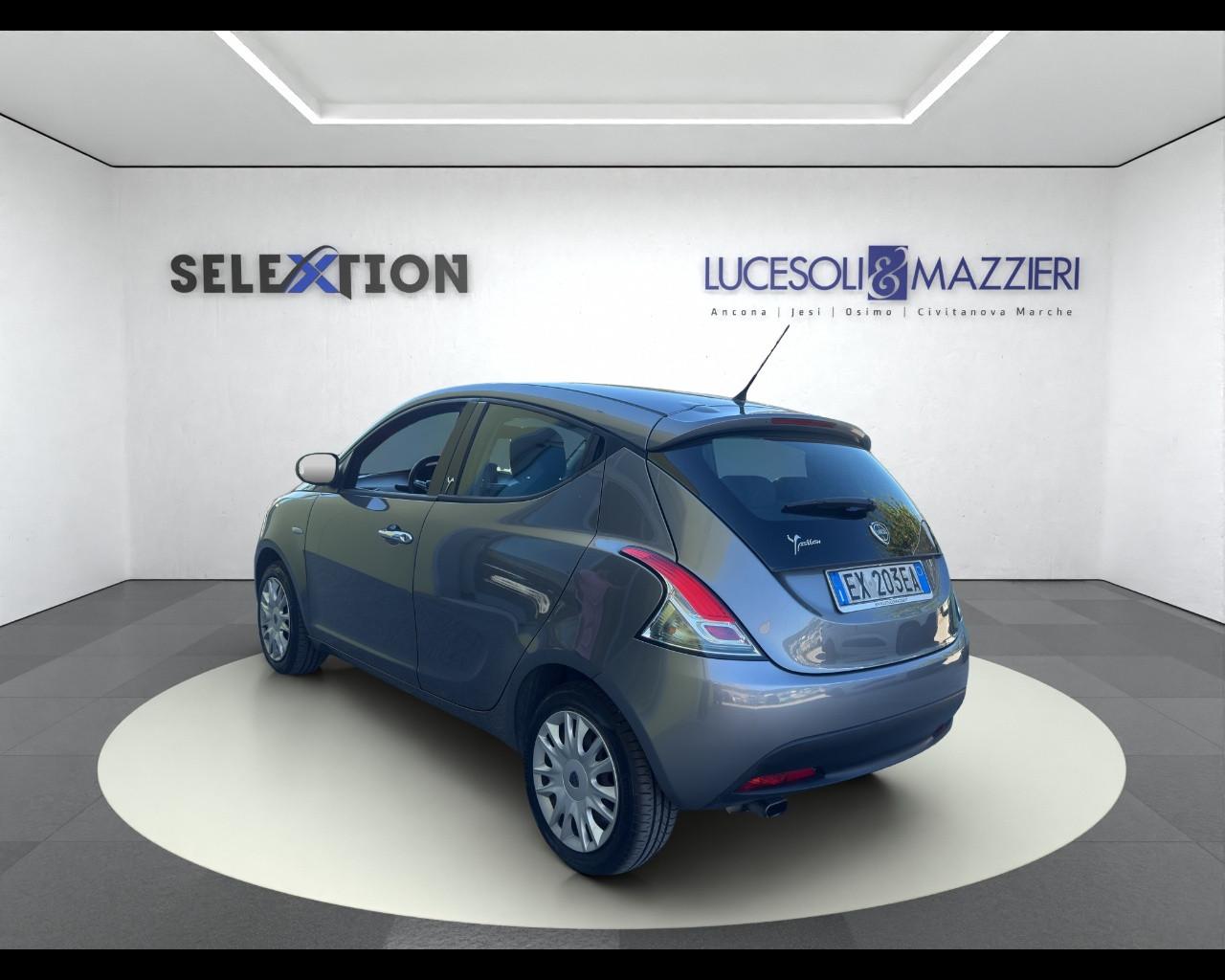 LANCIA Ypsilon 3ª serie - Ypsilon 1.2 69 CV 5 porte S&S Gold