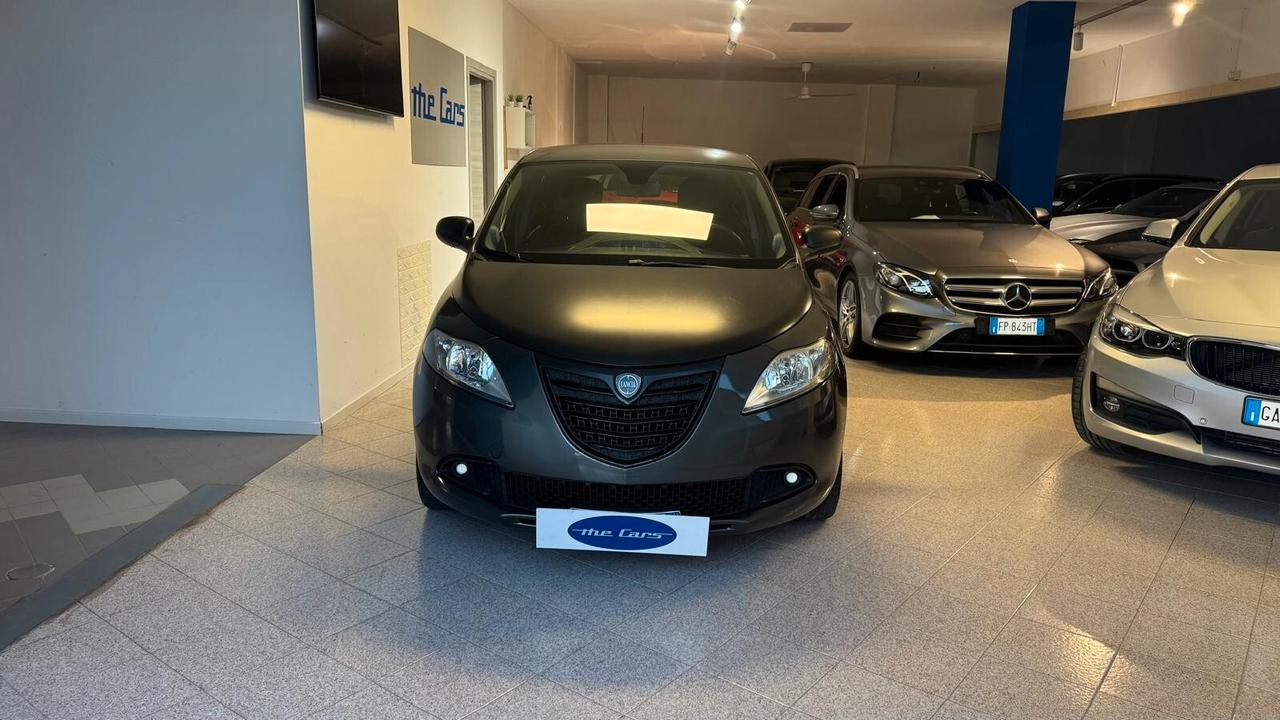 Lancia Ypsilon 1.2 69 CV 5 porte GPL Ecochic S Momodesign