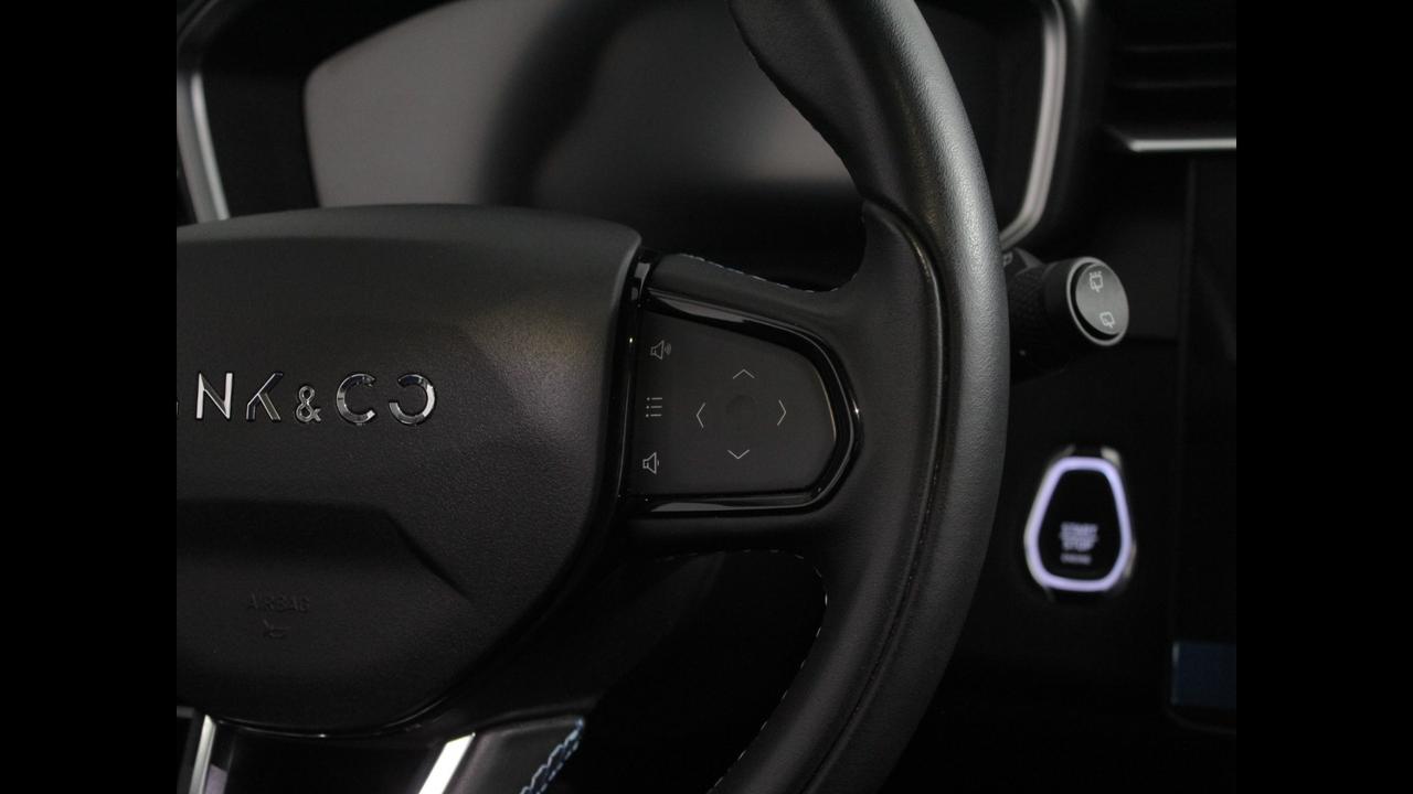 Lynk & Co 01 - 01 1.5 td phev auto