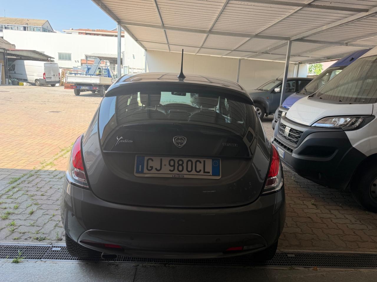 Lancia Ypsilon 1.0 FireFly 5 porte S&S Hybrid Gold