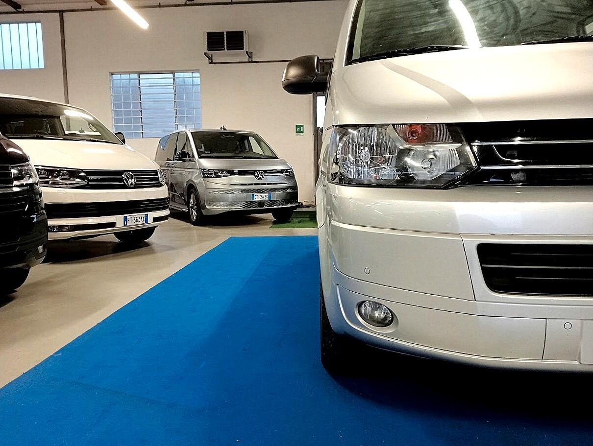 Volkswagen T5 Multivan 2.0 TDI 140cv 4MOTION 4X4 GANCIO PRONTA CONSEGNA T6