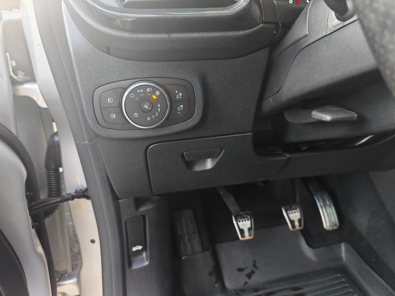 Ford Fiesta Hybrid 125 CV 5 porte ST-Line Incidentata