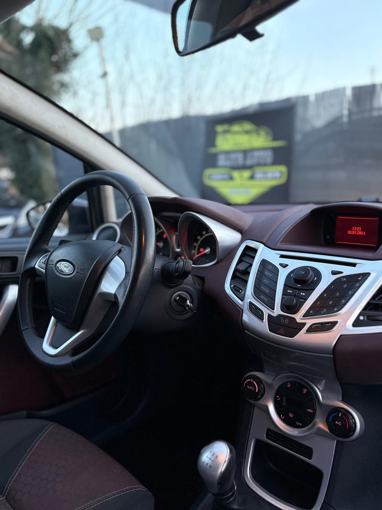 Ford FIESTA 1.4 TDCI TITANIUM UNICOPROPRIETARIO SENSORI FULL