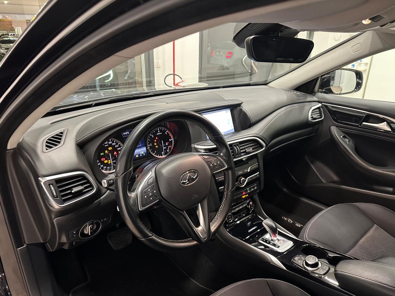 Infiniti Q30 1.5 diesel DCT Business Executive