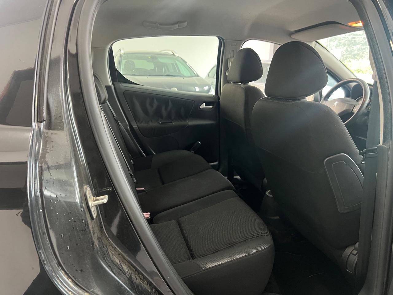 Peugeot 207 1.4 8V 75CV 5p.ECO GPL 120000KM