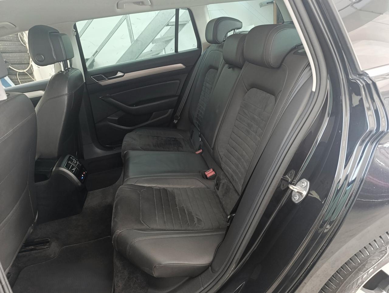 Volkswagen Passat Variant 8 2.0 TDI 150cv DSG Executive