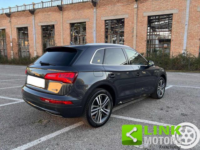 AUDI Q5 3.0 TDI quattro tiptronic Sport