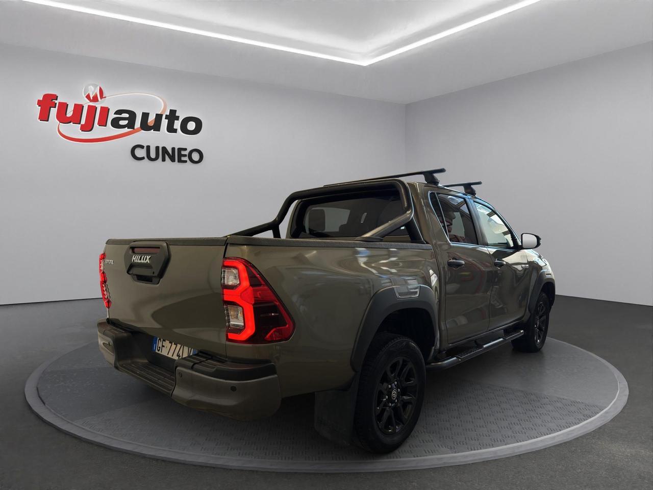 Toyota Hilux 2.8 d double cab Invincible 4wd auto