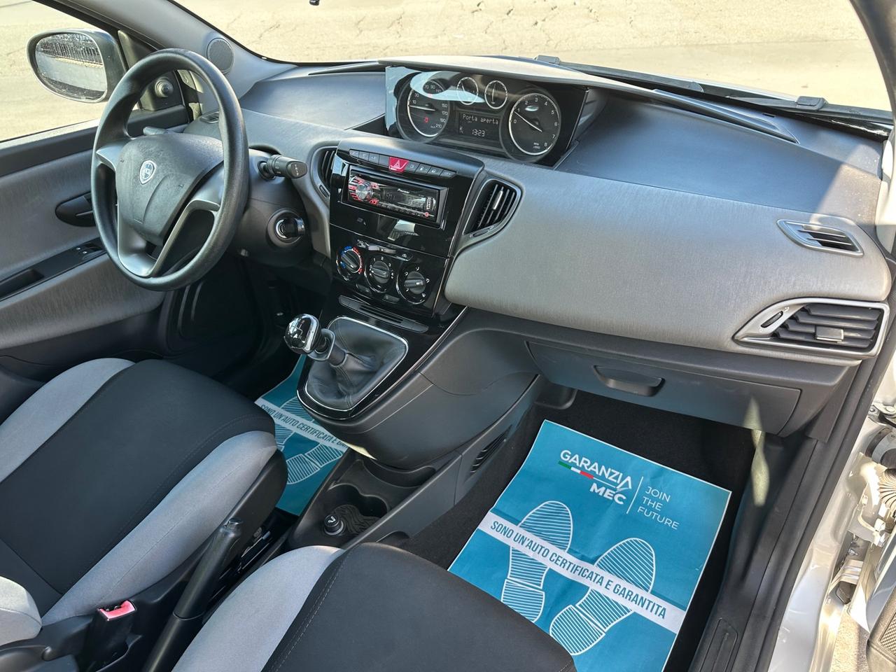 Lancia Ypsilon 1.2 69 CV 5 porte GPL Ecochic Silver