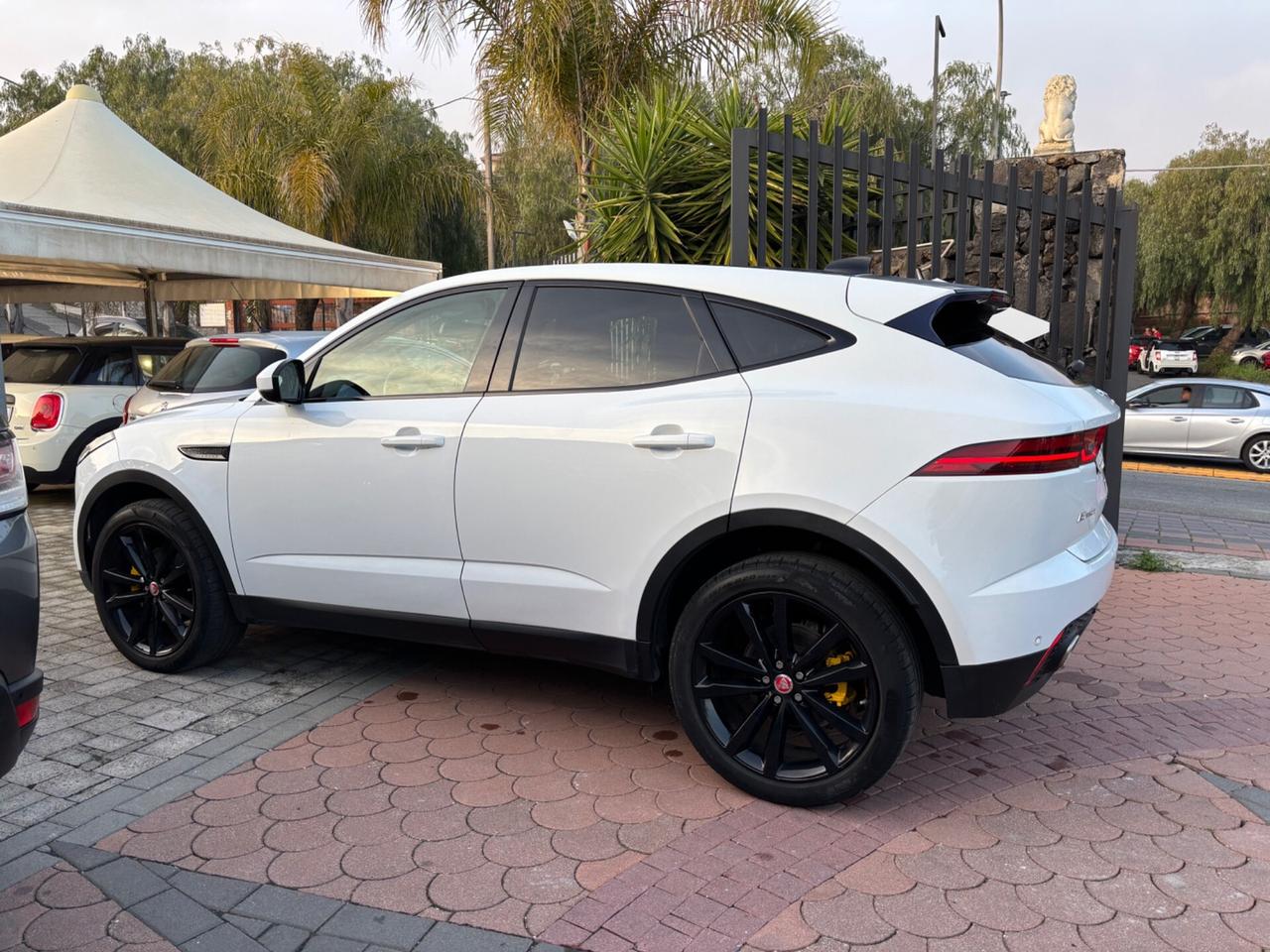 Jaguar E-Pace 2.0D 150 CV AWD aut. R-Dynamic HSE