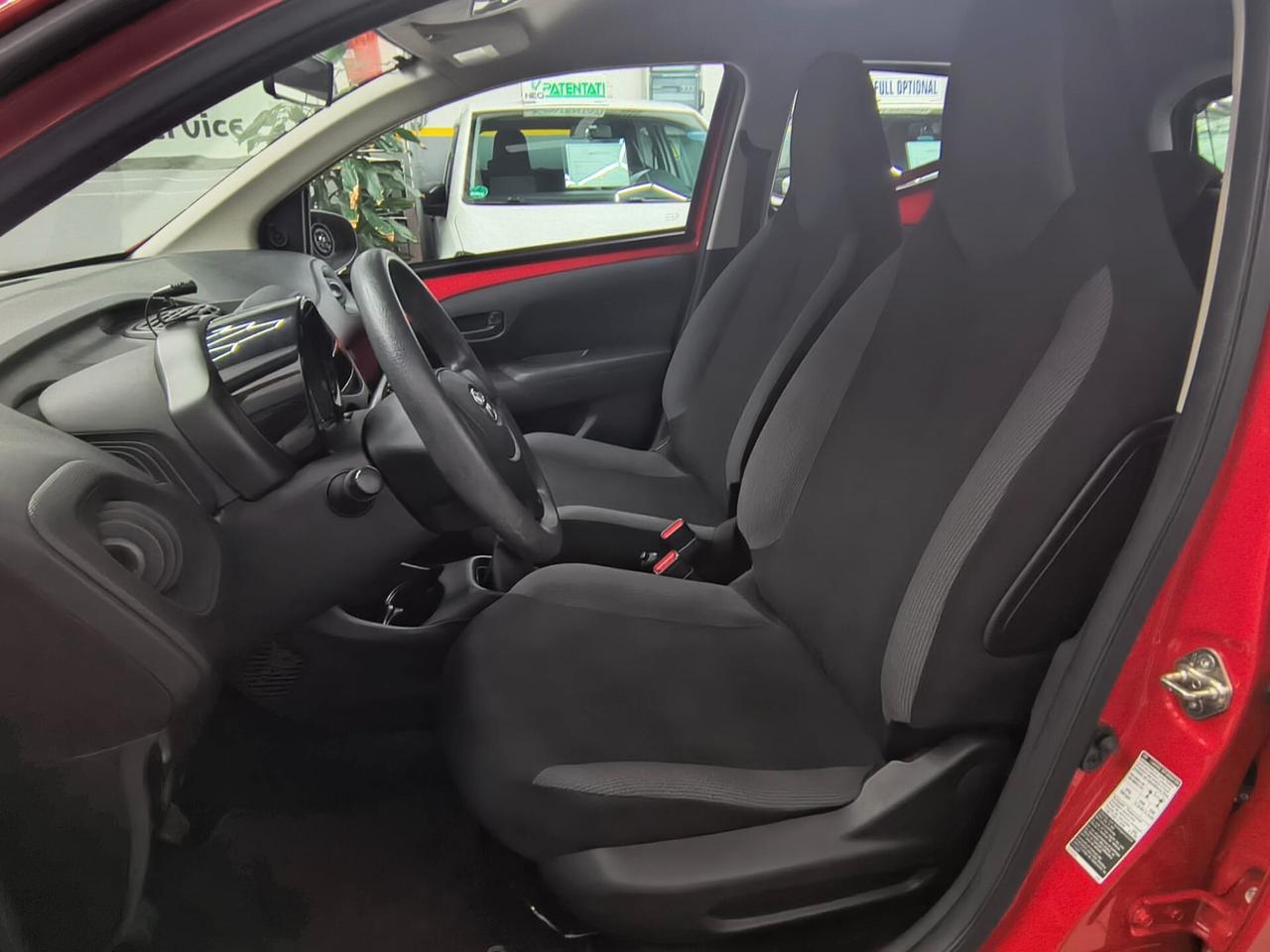 Toyota Aygo Connect 1.0 VVT-i 72 CV 5 porte x-fun MMT