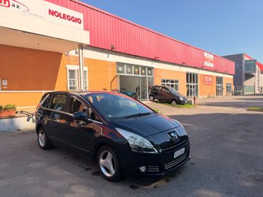 Peugeot 5008 1.6 HDi 112CV Family 7 posti