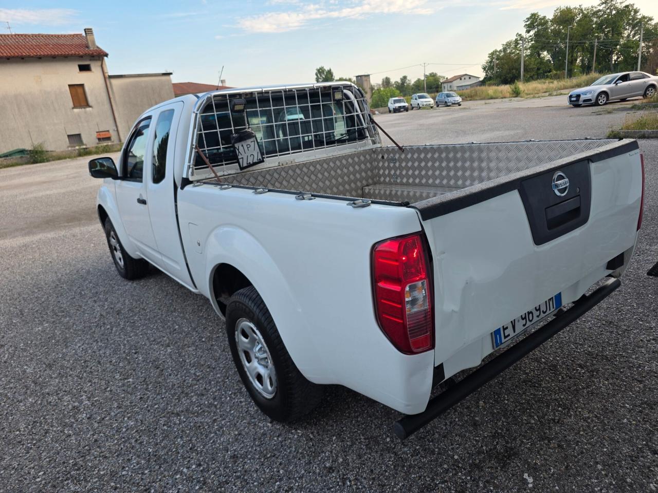 Nissan Navara 2.5 dCi perfetta e garantita 12 mesi