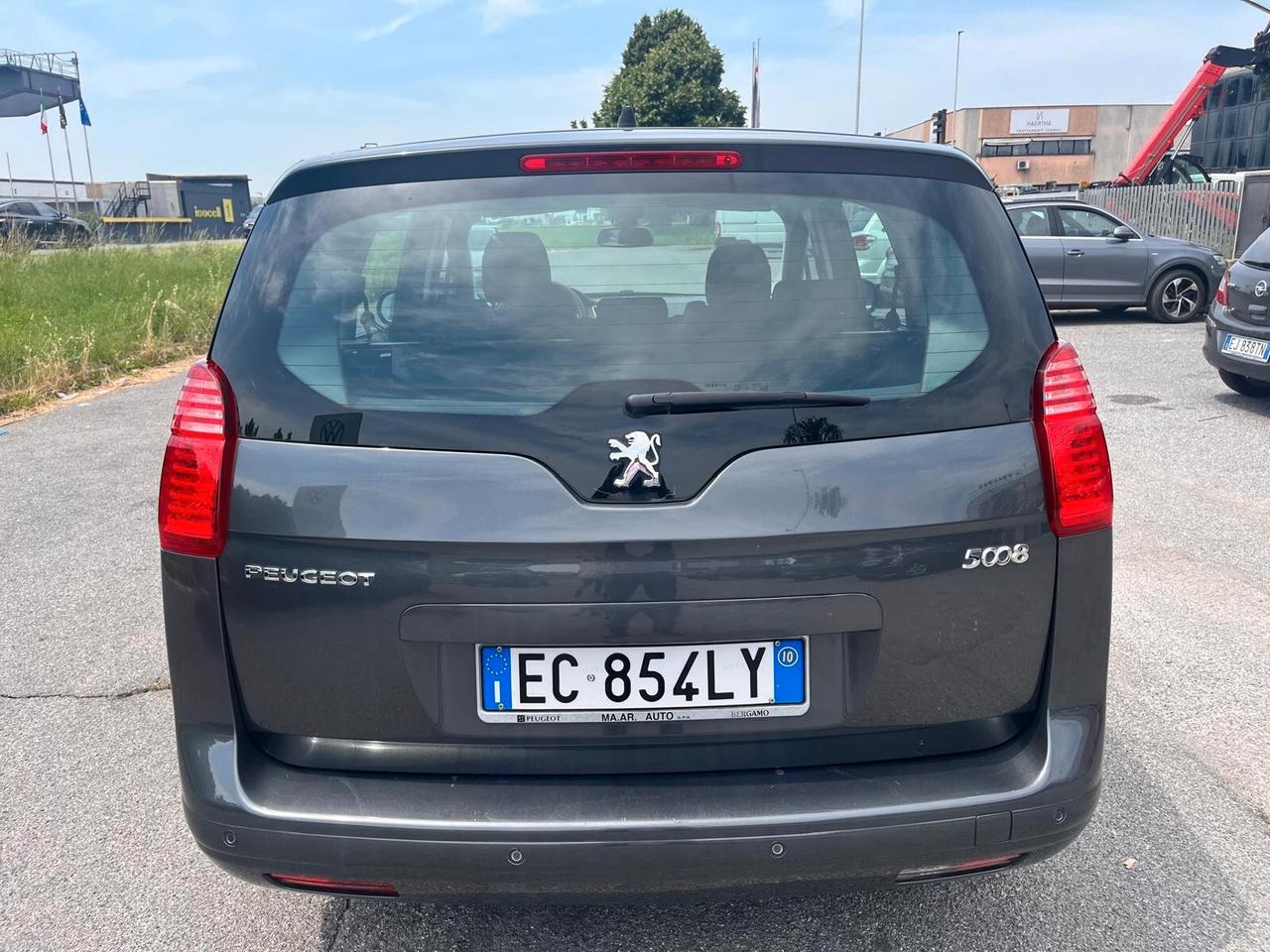 Peugeot 5008 1.6 VTi 120CV **SOLO EXPORT**