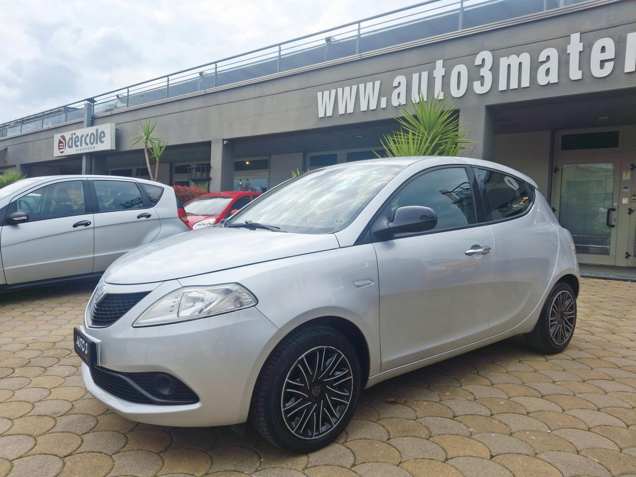 Lancia Ypsilon 1.2 69 CV 5 porte GPL Ecochic Gold