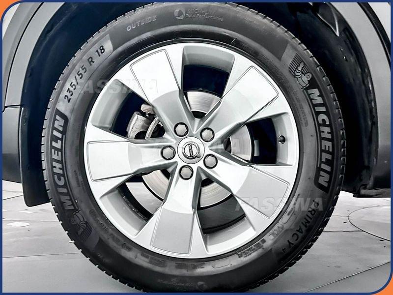 Volvo XC40 T3 Momentum 163cv