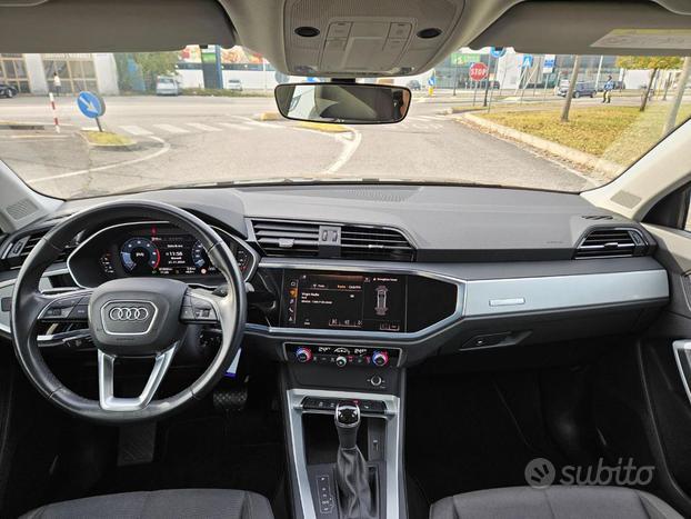 AUDI Q3 35 TDI S tronic Business