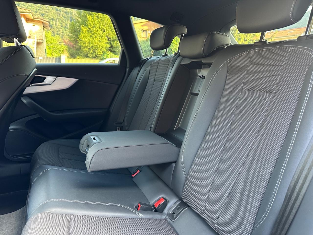 Audi A4 Avant 40 TDI S tronic line edition