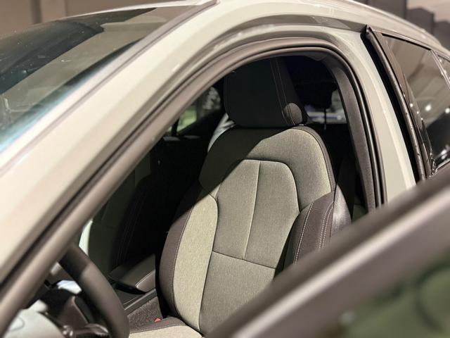 VOLVO XC40 B3 automatico