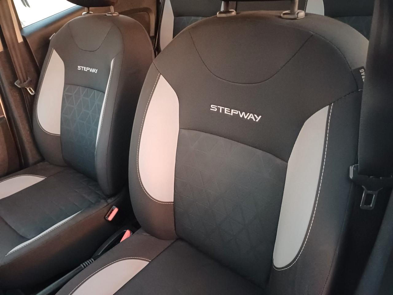 Dacia Sandero Stepway 900 TCe PERFETTA - 2015