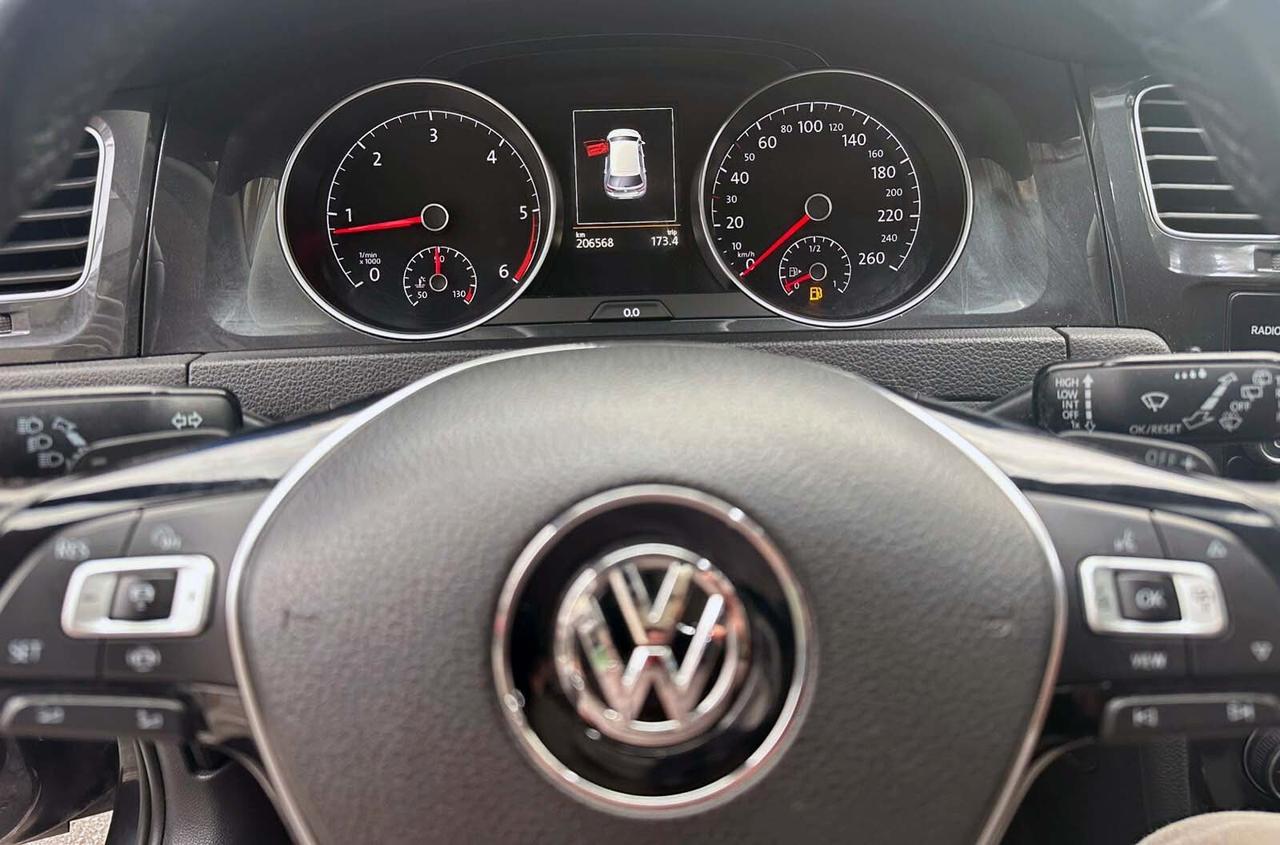 Volkswagen Golf Business 1.6 TDI 5p. 110 CV NAVIGATORE CAR PLAY SEDILI RISCALDATI PARK PILOT ANT E POST