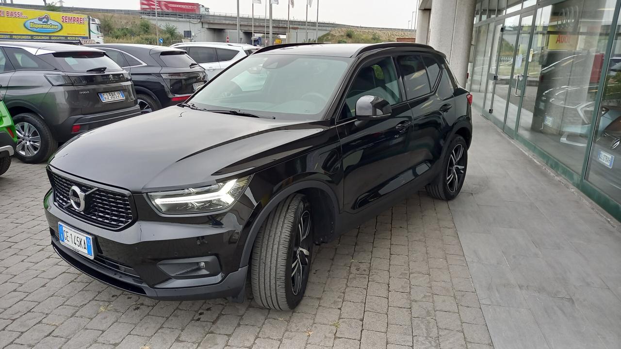 Volvo XC40 T5 Recharge Plug-in Hybrid R-design