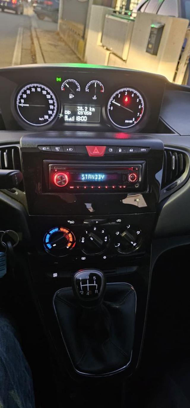 LANCIA Ypsilon 1.2 69 CV 5 porte GPL Ecochic Silver