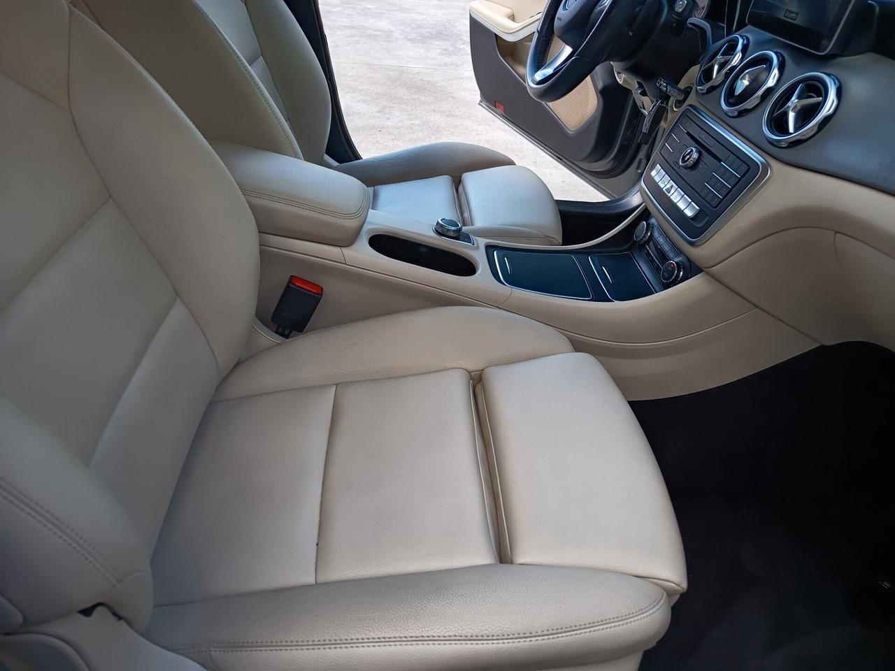 Mercedes-benz GLA 180 d Automatic Premium