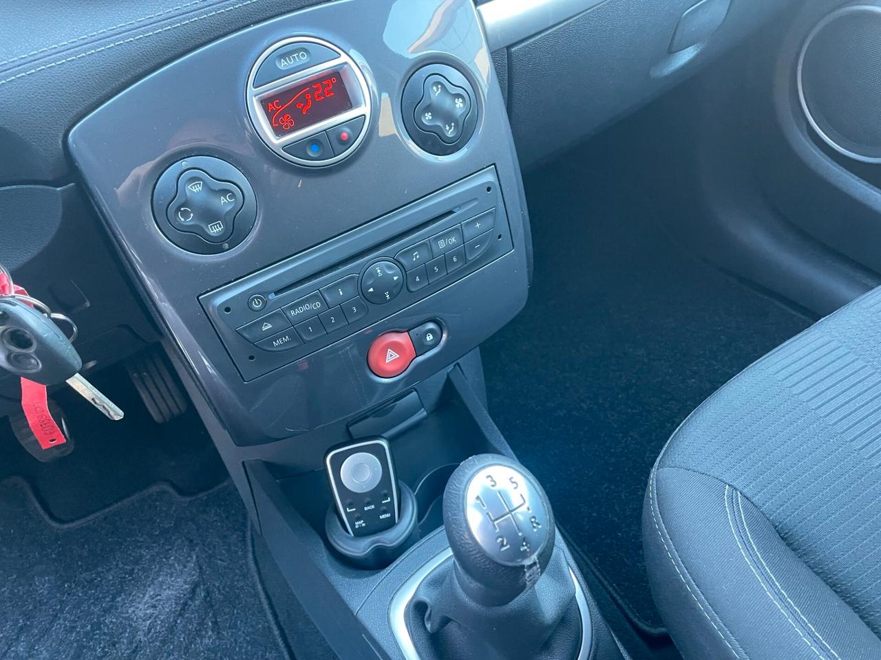 Renault Clio 1.2 16V 5 porte 20th Anniversario NEOPATENTATI