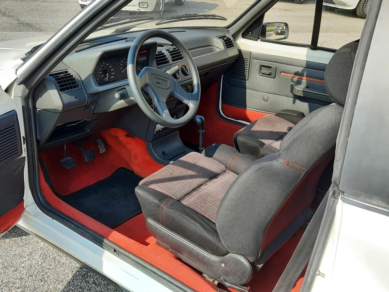 Peugeot 205 CTI 1600 Cabriolet del 1988