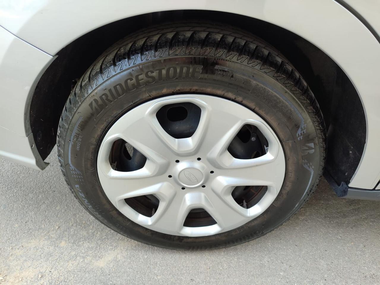 Ford Tourneo Courier 1.5 tdci 75CV VETTURA NUOVO!!