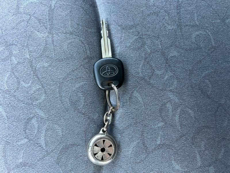 Toyota Yaris 1.0i 16V cat 5 porte Sol