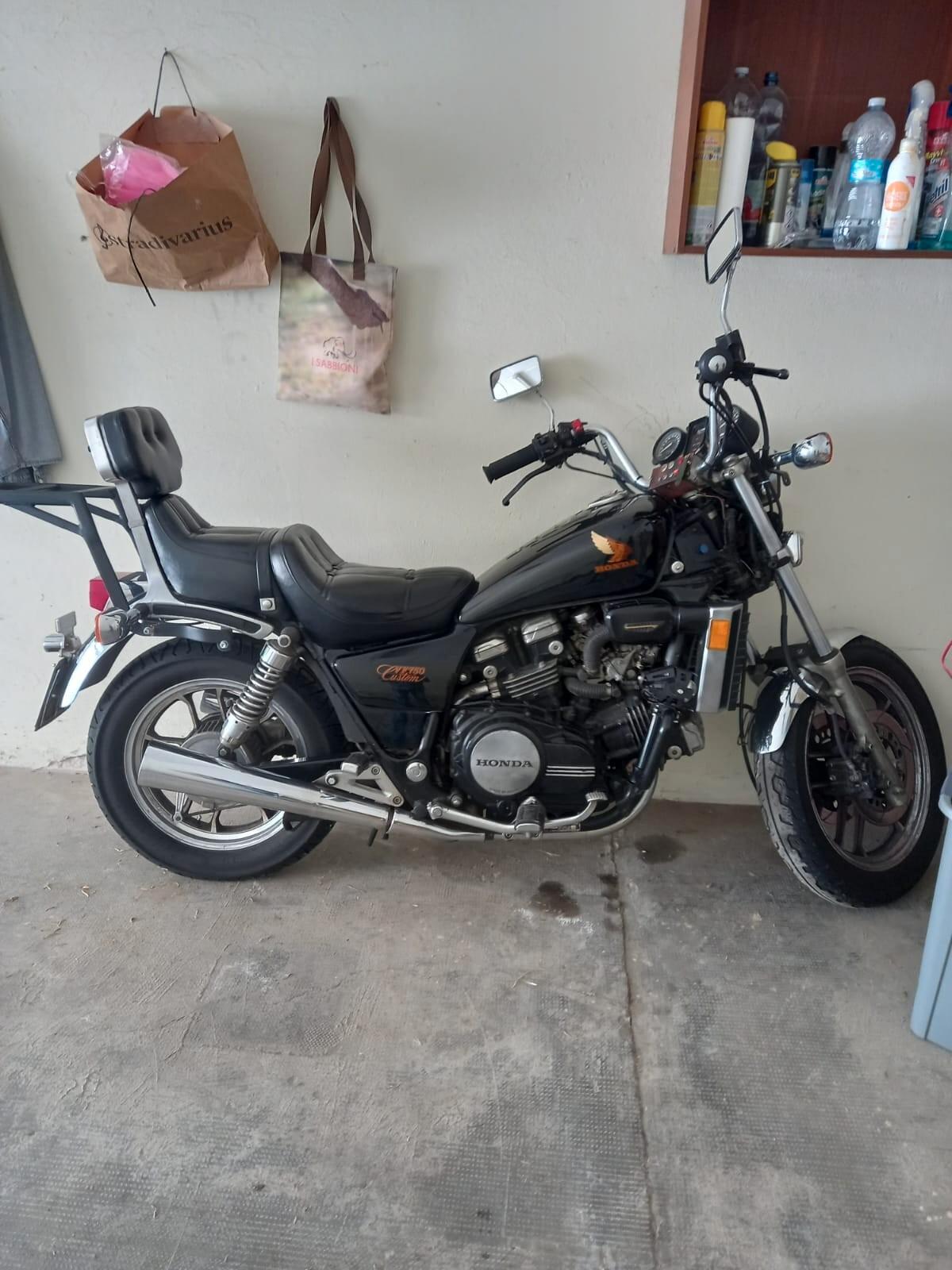 Honda VF 750 FMI