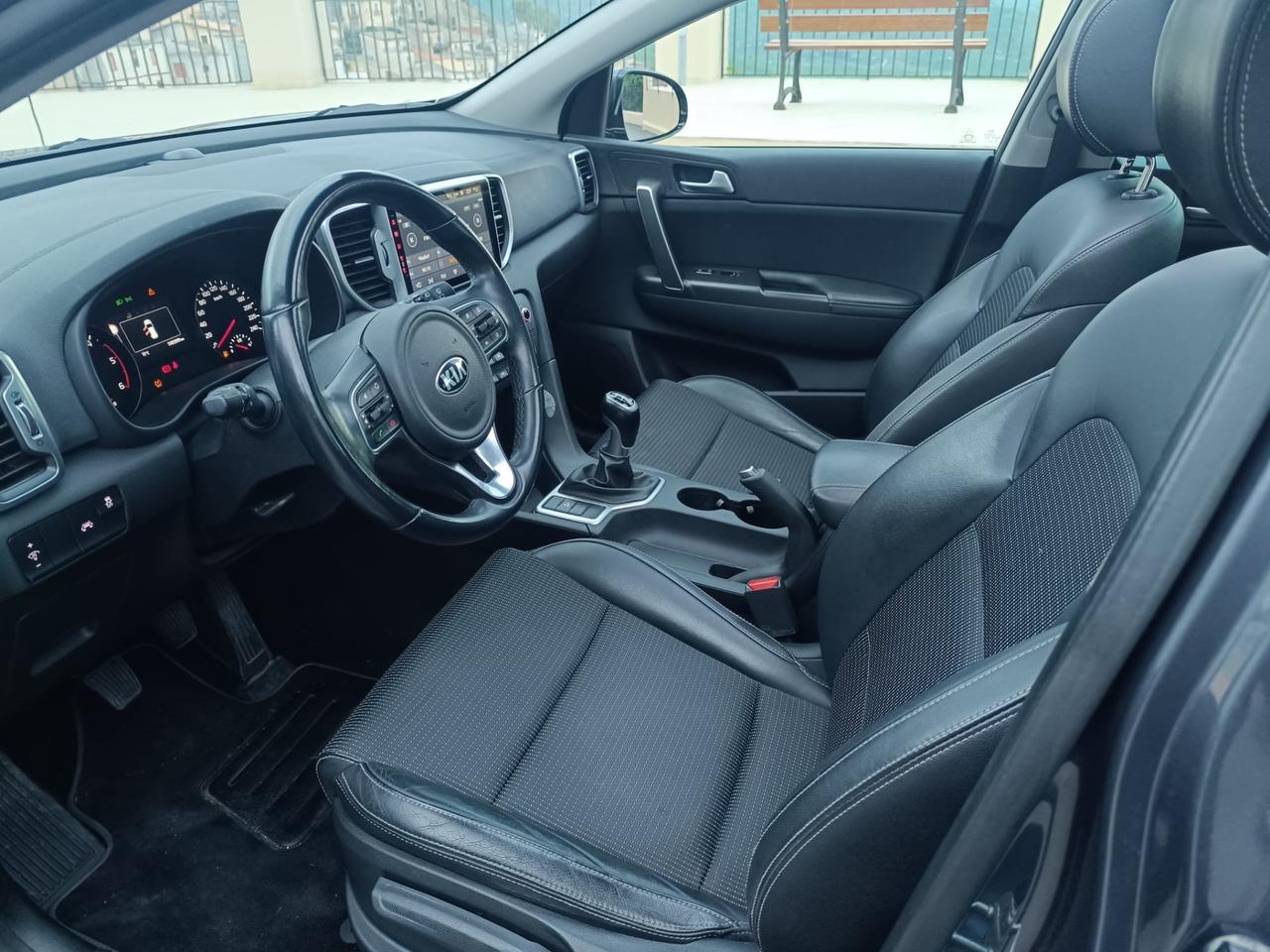 Kia Sportage 1.7 CRDI VGT 2WD high tech