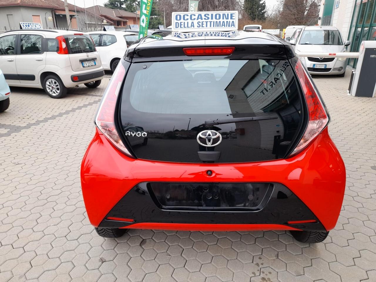 Toyota Aygo 1.0 VVT-i 69 CV 5 porte x-cite TSS