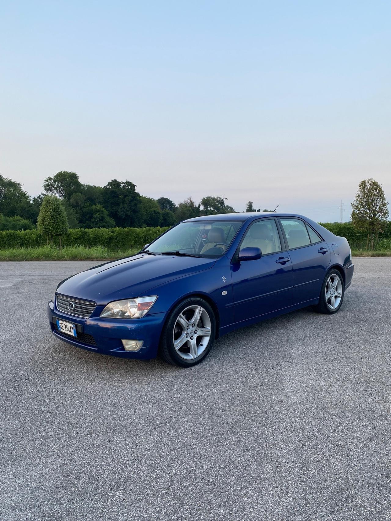 Lexus IS 200 IS 200i 24V cat